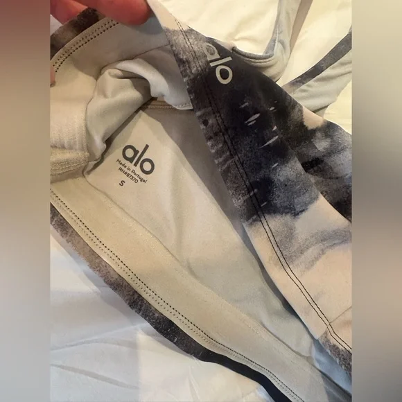 ALO Vapor Graffiti Airbrush Sports Bra & High Waist Legging Set Small S $213 - Picture 7 of 11